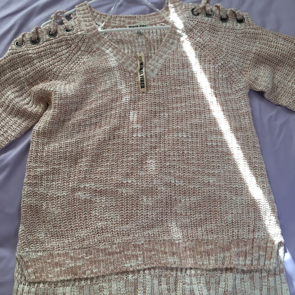 Sweater with lace up shoulders curvy